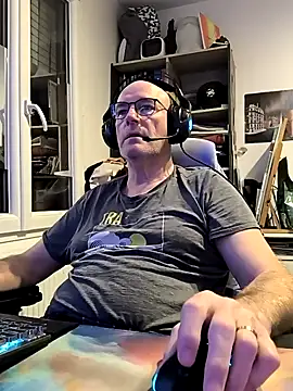 Snapshot of bogland33 chatting on 02/27/25, 10:53 bogland33 online show from 02/27/25, 10:53