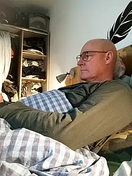 bogland33 online show from 04/05/26, 06:49