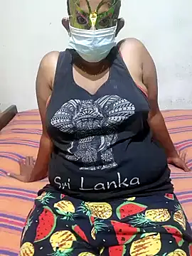 Snapshot of kumaricapalsex2 chatting on 01/13/25, 04:51 kumaricapalsex2 online show from 01/13/25, 04:51