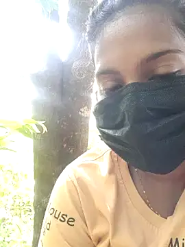 Snapshot of kumaricapalsex2 chatting on 02/05/25, 04:37 kumaricapalsex2 online show from 02/05/25, 04:37