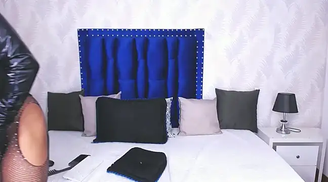 Snapshot of AddictivextS chatting on 01/04/25, 01:10 AddictivextS online show from 01/04/25, 01:10