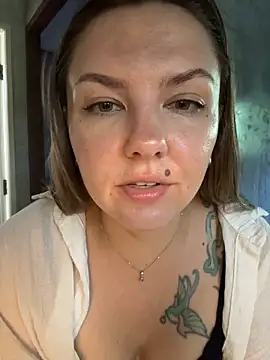  private person  online show from 04/08/26, 10:04