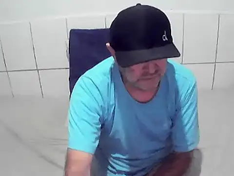 Snapshot of pierdona chatting on 07/21/26, 08:11 pierdona online show from 07/21/26, 08:11