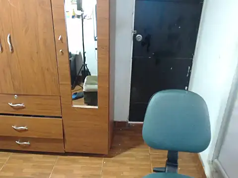 carolina linarez69 online show from 09/21/25, 08:32