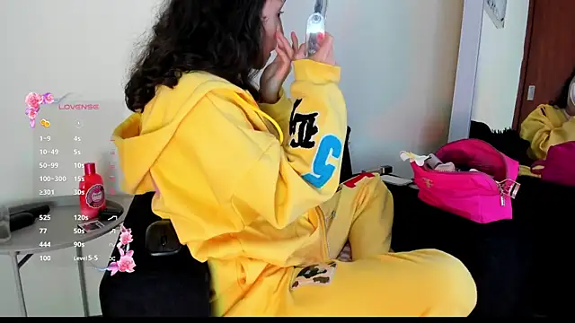 its  angelica  online show from 10/21/25, 07:14