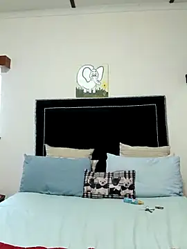 contagiousqueen online show from 02/13/26, 07:15