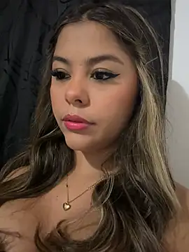 Snapshot of tuckersabrina chatting on 12/14/24, 08:45 tuckersabrina online show from 12/14/24, 08:45