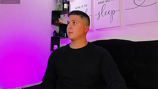 Snapshot of ANDREZALVAREZ chatting on 01/25/25, 06:45 ANDREZALVAREZ online show from 01/25/25, 06:45