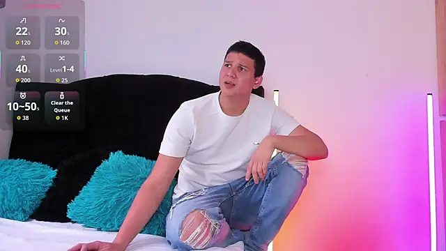 Snapshot of ANDREZALVAREZ chatting on 11/06/25, 09:05 ANDREZALVAREZ online show from 11/06/25, 09:05