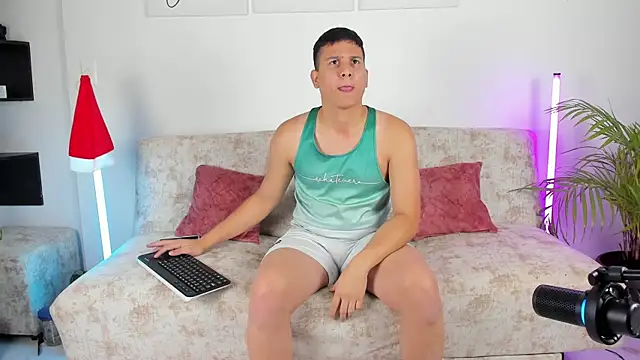 Snapshot of ANDREZALVAREZ chatting on 11/26/25, 12:00 ANDREZALVAREZ online show from 11/26/25, 12:00