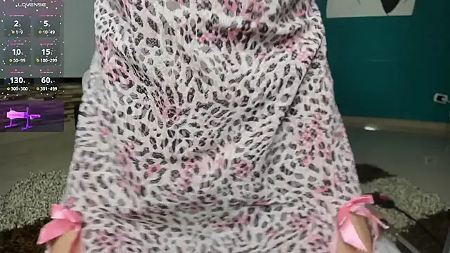 kinky polar online show from 11/07/25, 03:06