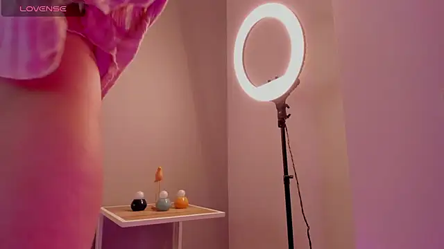 Sophiaa sensual online show from 04/18/26, 01:42