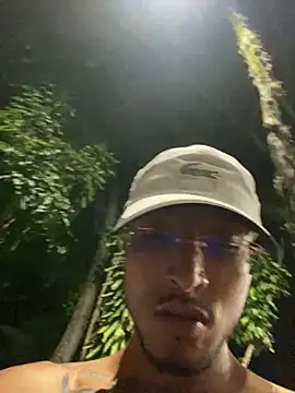 Snapshot of dantedesirexx chatting on 03/06/25, 03:35 dantedesirexx online show from 03/06/25, 03:35