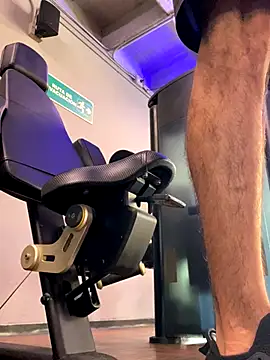 Snapshot of dantedesirexx chatting on 11/23/25, 05:57 dantedesirexx online show from 11/23/25, 05:57