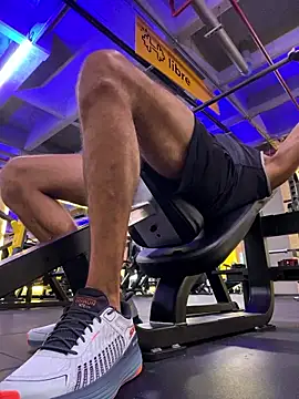 Snapshot of dantedesirexx chatting on 01/13/26, 06:46 dantedesirexx online show from 01/13/26, 06:46