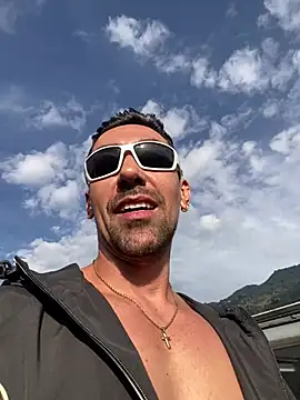 Snapshot of dantedesirexx chatting on 02/10/26, 09:52 dantedesirexx online show from 02/10/26, 09:52