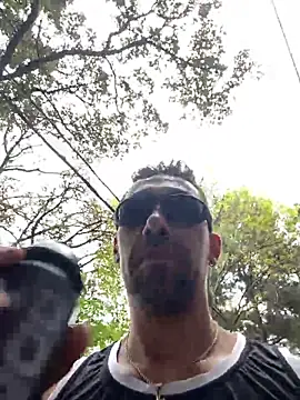 Snapshot of dantedesirexx chatting on 02/13/26, 06:37 dantedesirexx online show from 02/13/26, 06:37