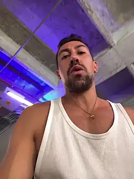 Snapshot of dantedesirexx chatting on 02/19/26, 06:04 dantedesirexx online show from 02/19/26, 06:04