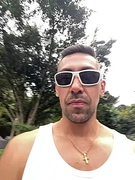 Snapshot of dantedesirexx chatting on 02/25/26, 07:45 dantedesirexx online show from 02/25/26, 07:45