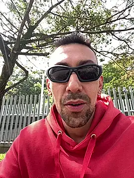 Snapshot of dantedesirexx chatting on 02/26/26, 03:22 dantedesirexx online show from 02/26/26, 03:22