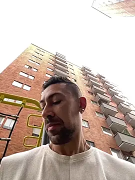 Snapshot of dantedesirexx chatting on 03/01/26, 07:05 dantedesirexx online show from 03/01/26, 07:05