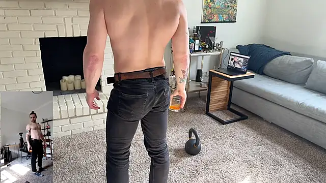 Snapshot of DaddydayDrinkzz chatting on 12/04/24, 06:06 DaddydayDrinkzz online show from 12/04/24, 06:06