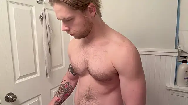 Snapshot of DaddydayDrinkzz chatting on 12/28/24, 08:36 DaddydayDrinkzz online show from 12/28/24, 08:36