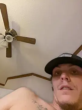 Snapshot of devinshd chatting on 02/05/25, 11:02 devinshd online show from 02/05/25, 11:02