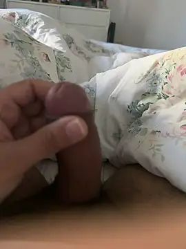 Snapshot of thick_n_hard chatting on 12/24/24, 10:01 thick n hard online show from 12/24/24, 10:01