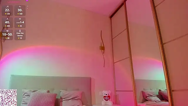 Snapshot of flora_off chatting on 02/17/25, 12:16 flora off online show from 02/17/25, 12:16