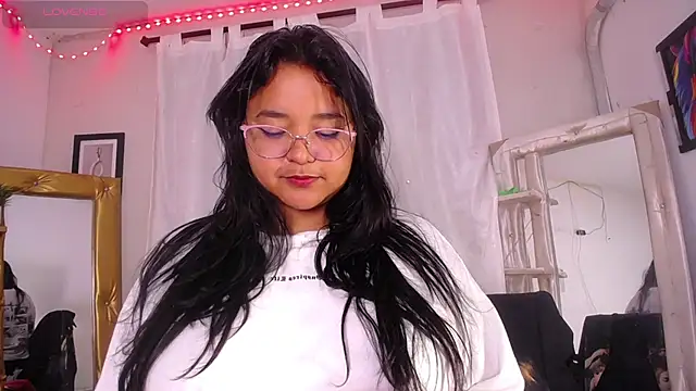 alaia 03 online show from 05/07/26, 02:17