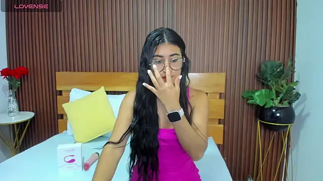 evelin leroy online show from 02/13/25, 12:11