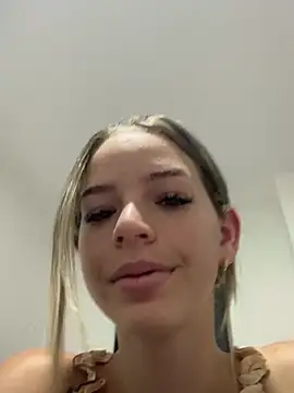 Snapshot of Niicoleta chatting on 03/13/25, 11:38 Niicoleta online show from 03/13/25, 11:38