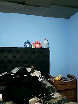 Elvishcassie  online show from 12/22/25, 11:24