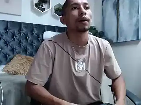 richar voller online show from 10/06/25, 11:29