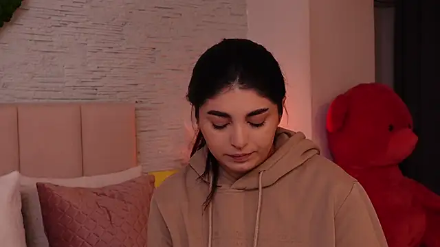 RachelSwaan online show from 01/18/25, 04:48