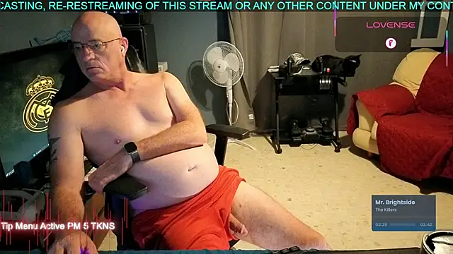 Pilot Dave 69 online show from 09/25/25, 04:27