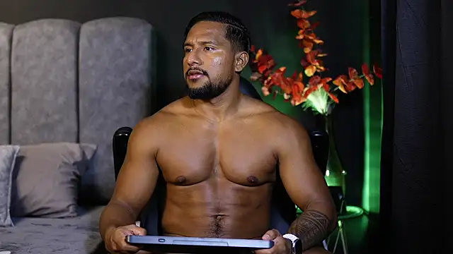 CallumMuscle online show from 11/12/25, 02:23