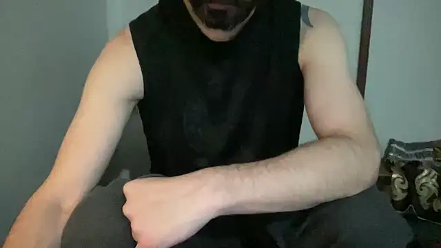 Snapshot of alphajoshkosh chatting on 05/07/26, 02:28 alphajoshkosh online show from 05/07/26, 02:28