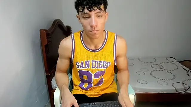 enzo sloran online show from 09/22/25, 05:26