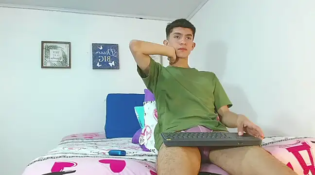 Noah tyler  online show from 12/20/24, 11:05