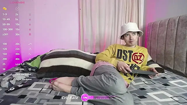 Yellowpokemon23 online show from 09/17/25, 09:49