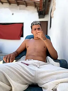 Leo bunny hot online show from 02/22/26, 05:11