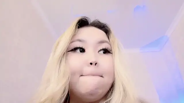 amelia sunlight online show from 02/27/25, 03:47