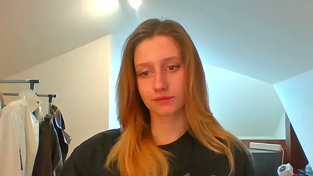 LUNA delight online show from 02/26/25, 07:42