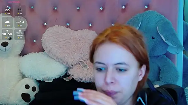 SophiaStarr online show from 11/18/25, 08:24