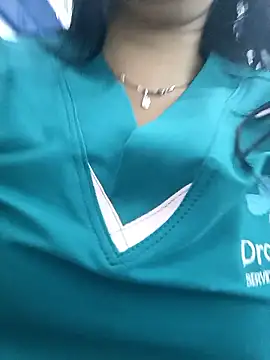 Megan jennerr online show from 01/15/26, 03:38