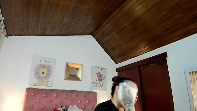 CelessteRedds online show from 04/20/26, 12:08