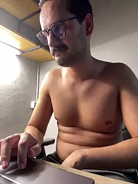 Snapshot of Superdad chatting on 03/08/26, 08:23 Superdad online show from 03/08/26, 08:23