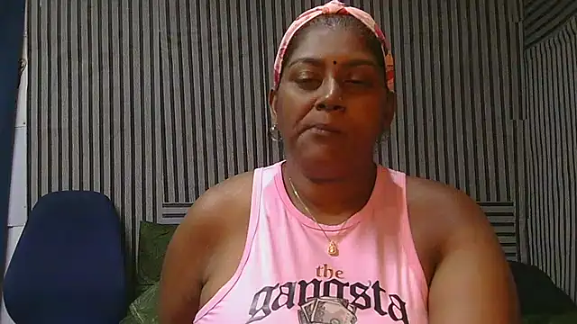 Snapshot of indiansuga chatting on 12/18/25, 08:15 indiansuga online show from 12/18/25, 08:15